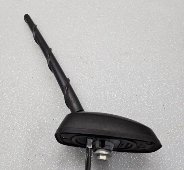 11-17 CHEVY TRAVERSE GMC ACADIA RADIO AM FM ROOF MOUNTED ANTENNA BASE ASSEMBLY