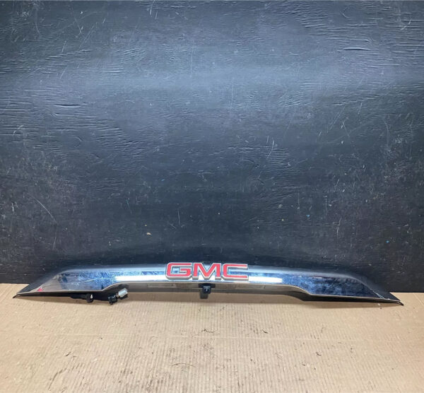 2017-2019 GMC Acadia Chrome Tailgate Rear Finish Molding Backup W Camera i3510