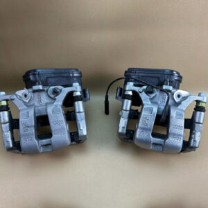 2021-2023 CADILLAC ESCALADE ESV REAR LEFT & RIGHT BRAKE CALIPER SET OEM 85521918