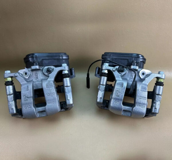 2021-2023 CADILLAC ESCALADE ESV REAR LEFT & RIGHT BRAKE CALIPER SET OEM 85521918